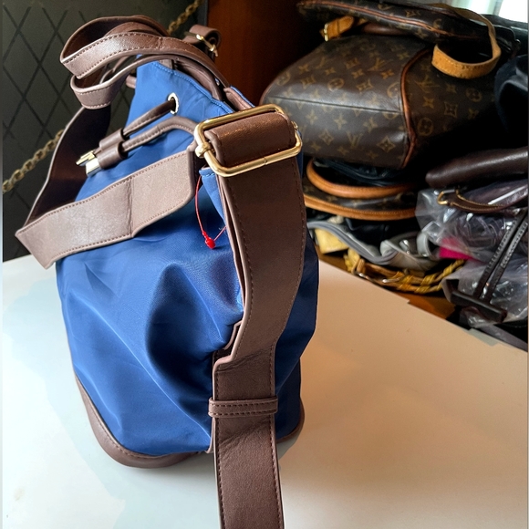 Authentic imported nylon bag blue and brown - Picture 7 of 15